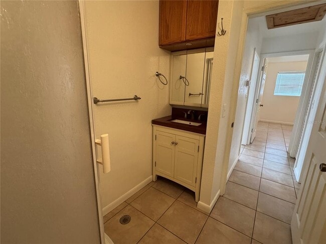 Building Photo - 1031 Mohawk St