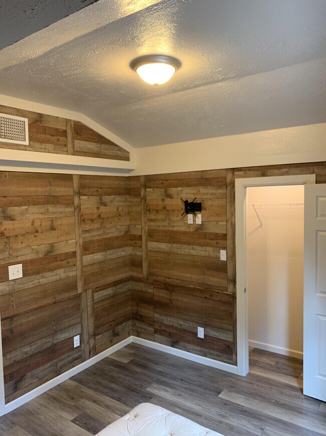 Foto del edificio - 11353 Oak Lake Rd