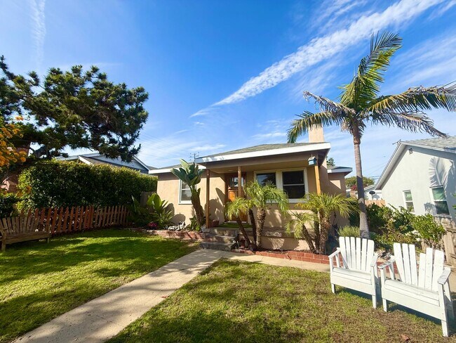 Foto del edificio - AWESOME 3 BEDROOM 2 BATH BEACH HOUSE