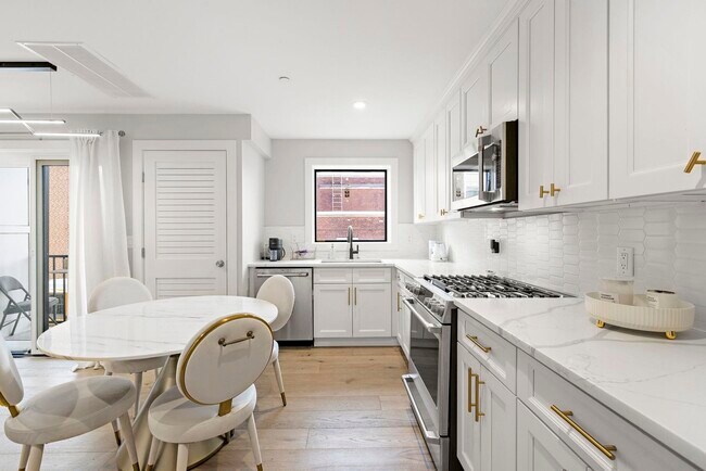 Foto del edificio - 2716 Palisade Ave