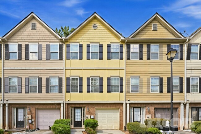 Building Photo - 1470 Knights Trail