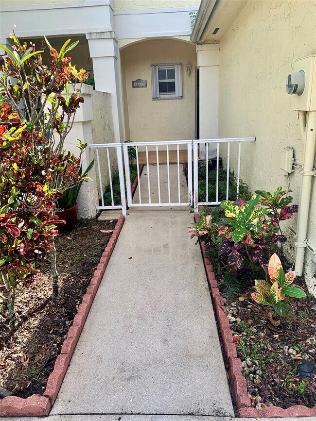 Building Photo - 11844 SW 97th Terrace