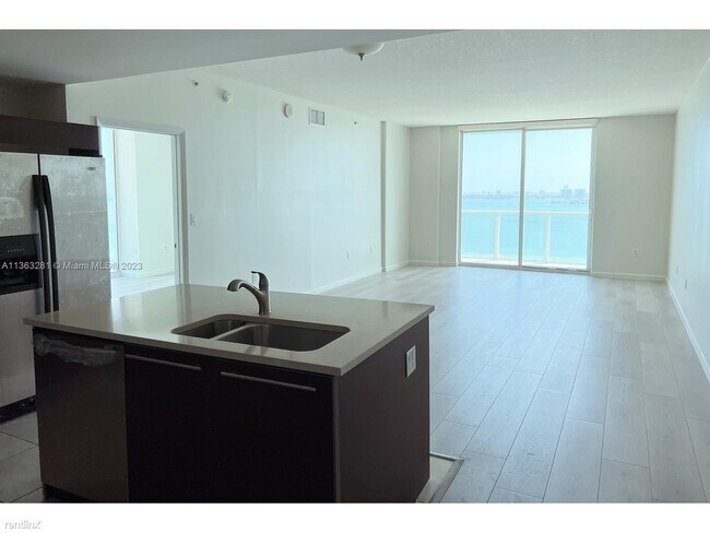 Foto del edificio - 2 br, 2.5 bath Condo - 1900 N Bayshore Dr ...