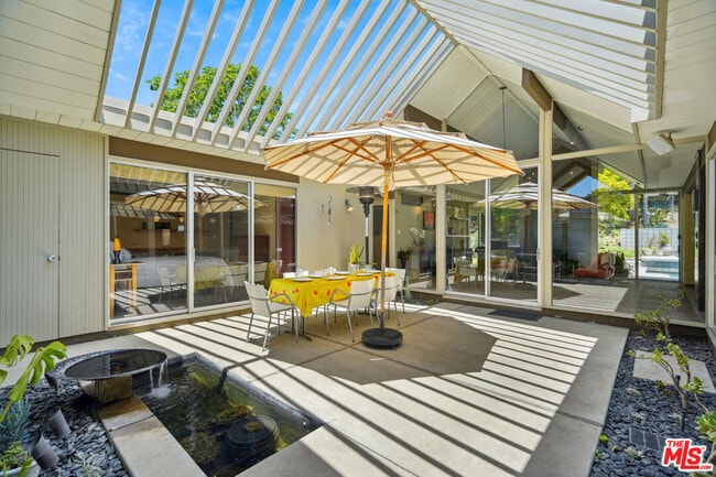 Foto del edificio - 1568 Stoddard Ave