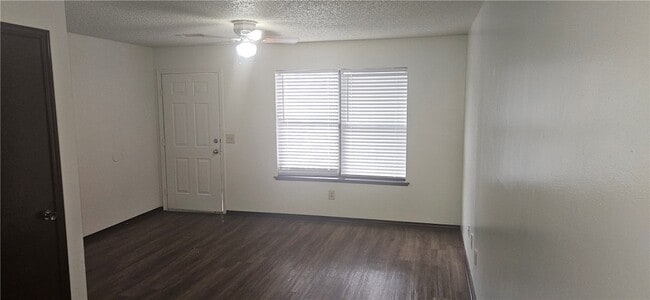 Photo - 635 Whitham Ave Apartment