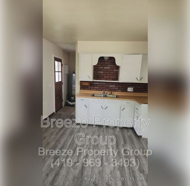 Foto del edificio - 2074 Price St