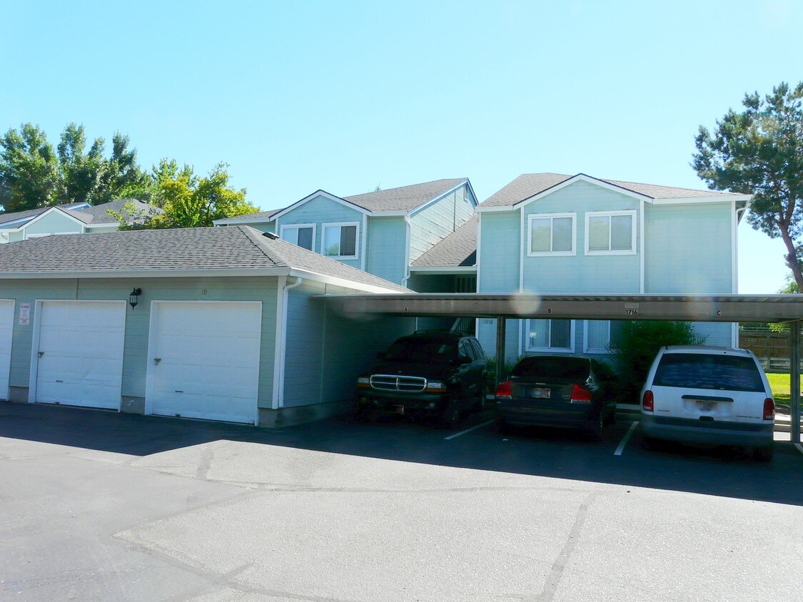 Primary Photo - 1716 S Eagleson Rd