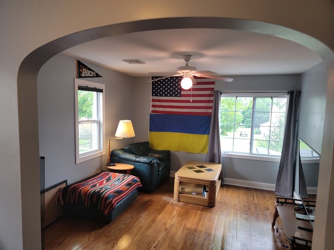 Foto del edificio - 3740 E Layton Ave