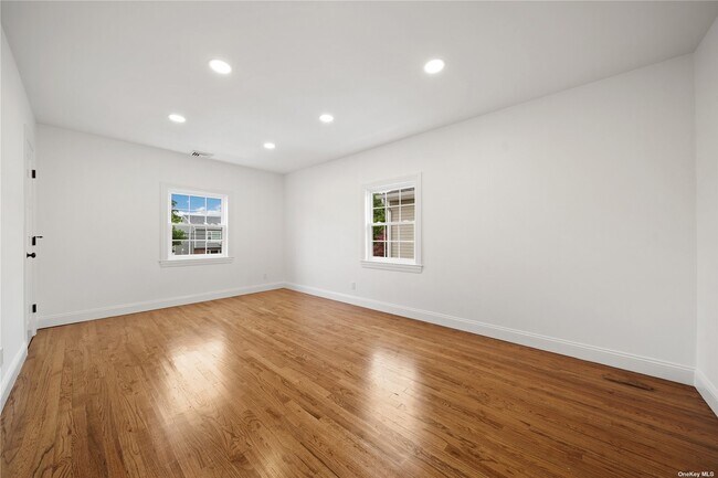 Foto del edificio - 3914 Waverly Ave