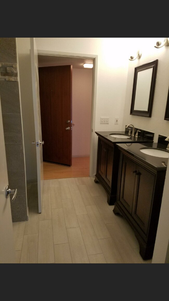 Foto del edificio - 1640 10th Ave