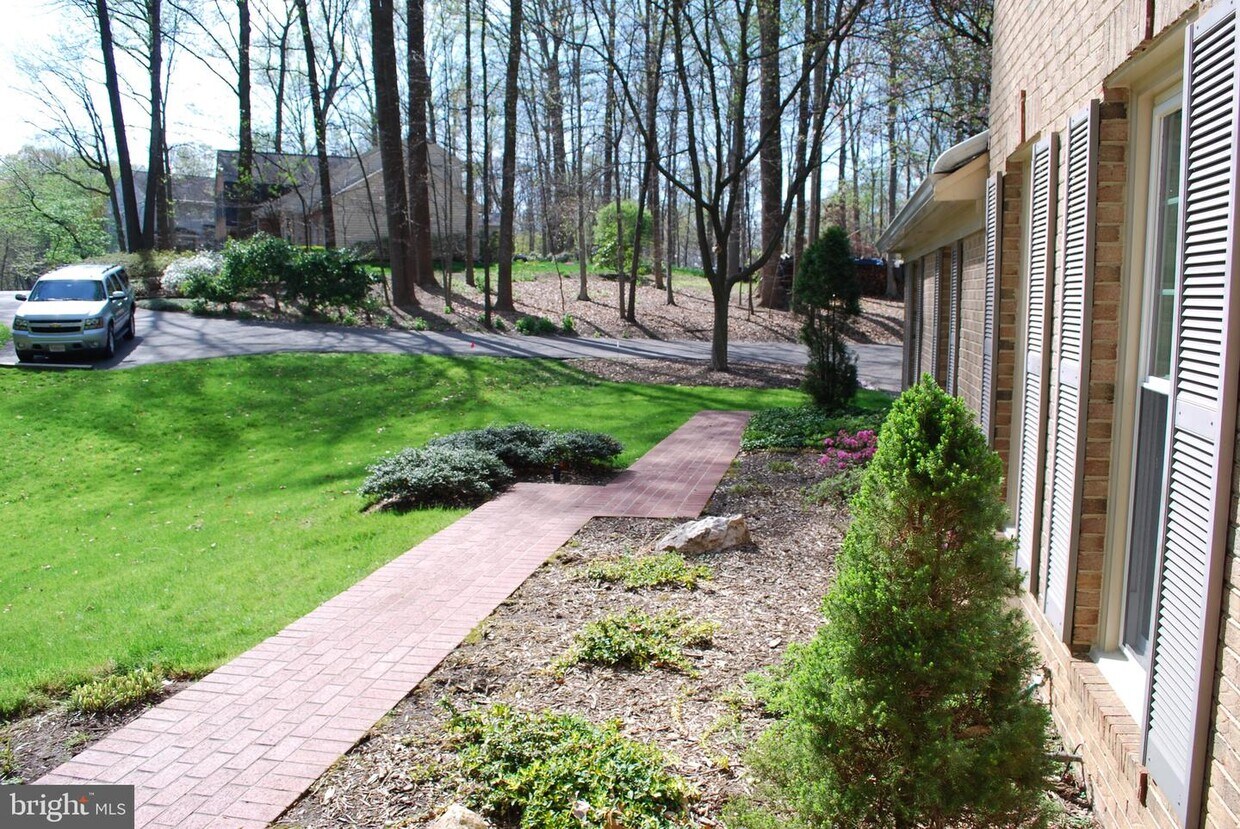 Primary Photo - 11132 Robert Carter Rd