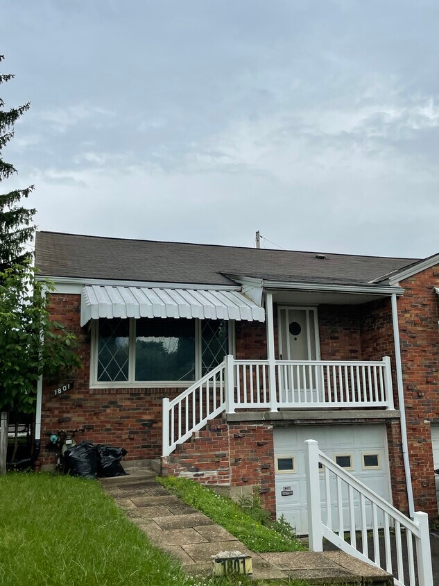 1801 Greentree Rd, Pittsburgh, PA 15220 House Rental in Pittsburgh