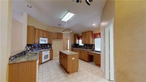 Foto del edificio - 9121 Roundbluff Rd