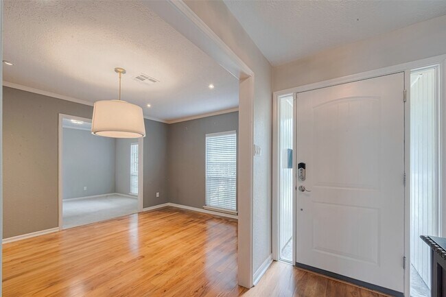 Foto del edificio - 927 Carlingford Ln