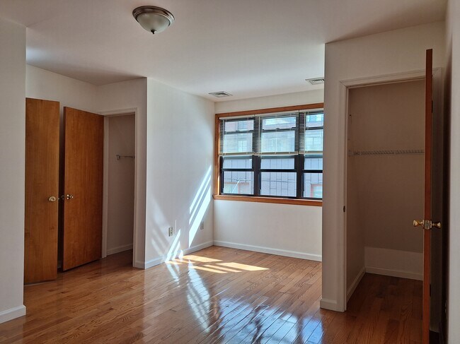 Dormitorio 1 del 3er piso - 1229 Wood St