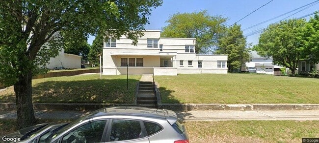 Building Photo - 1705 kings highway