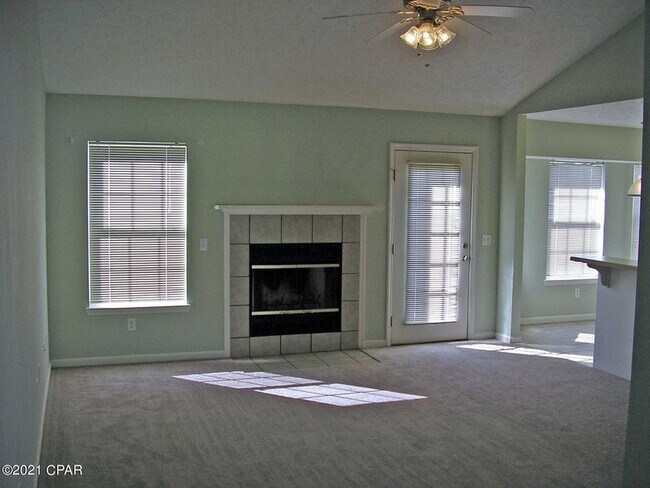 Foto del edificio - 312 Brady Way