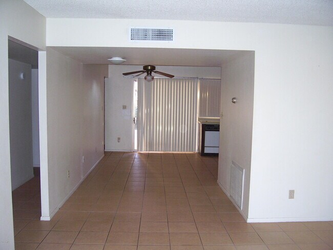 Foto del edificio - 6034 N 30th Ave