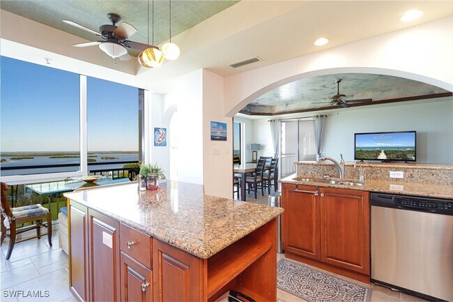 Foto del edificio - 4951 Bonita Bay Blvd