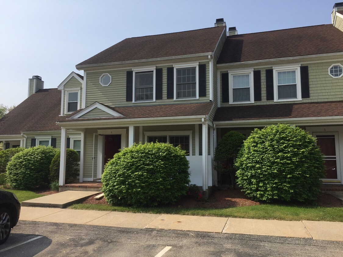 4 Cadogan Way, Nashua, NH 03062 Townhome Rentals in Nashua NH