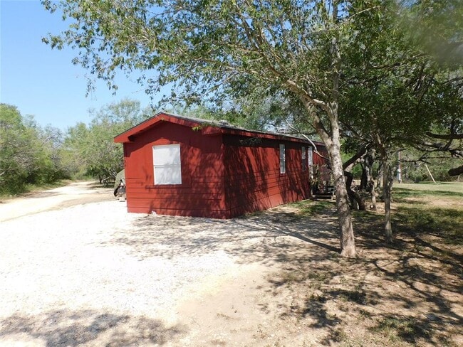 Building Photo - 136 Bullfrog Holler Rd
