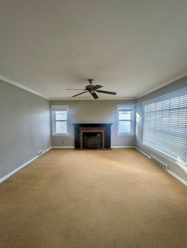 Building Photo - Charming Cape Cod Style Home