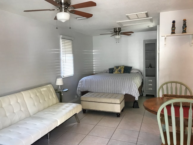 Building Photo - 2500 NE Indian River Dr