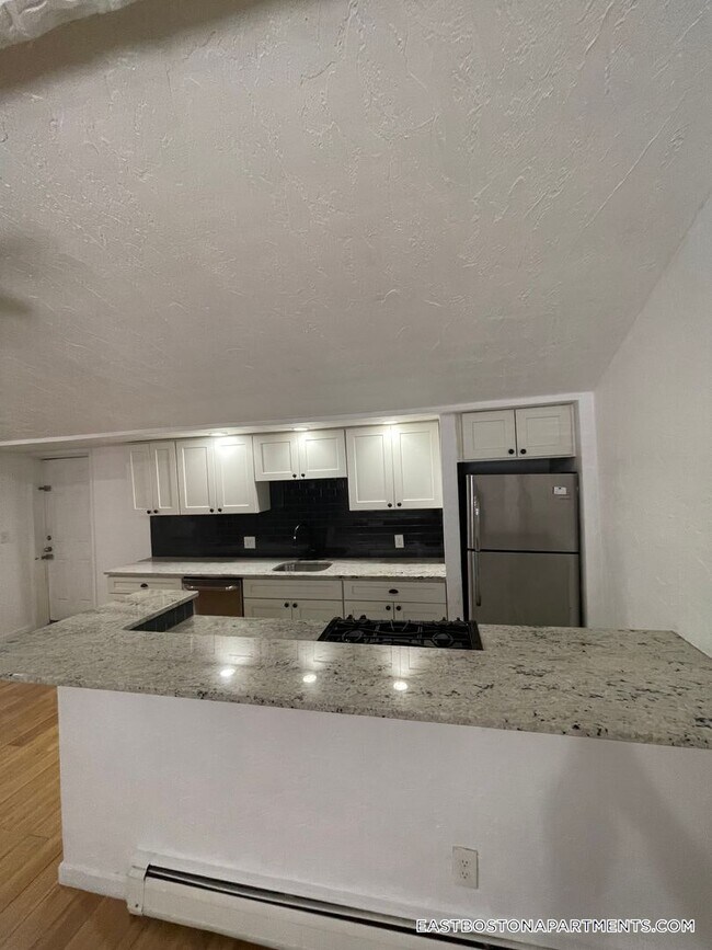 Foto del edificio - 241 Maverick St