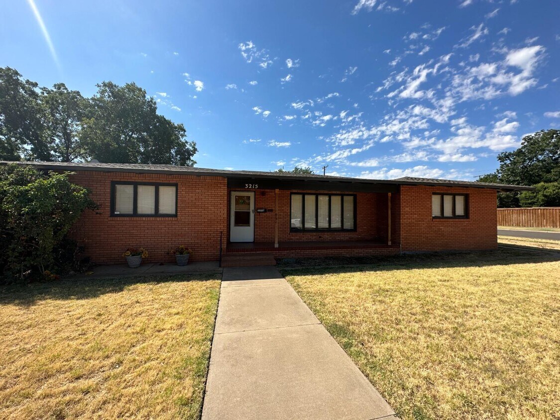 3215 39th St, Lubbock, TX 79413 House Rental in Lubbock, TX