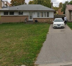 Building Photo - 104 Queenston Crescent