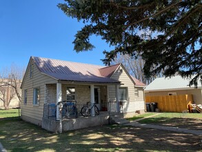Building Photo - 2770 W 2nd Ave