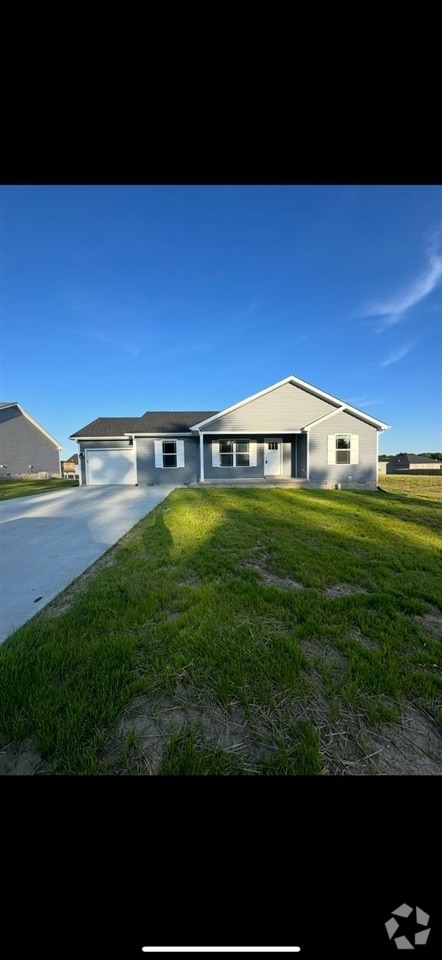 Building Photo - 466 Lansing Ln