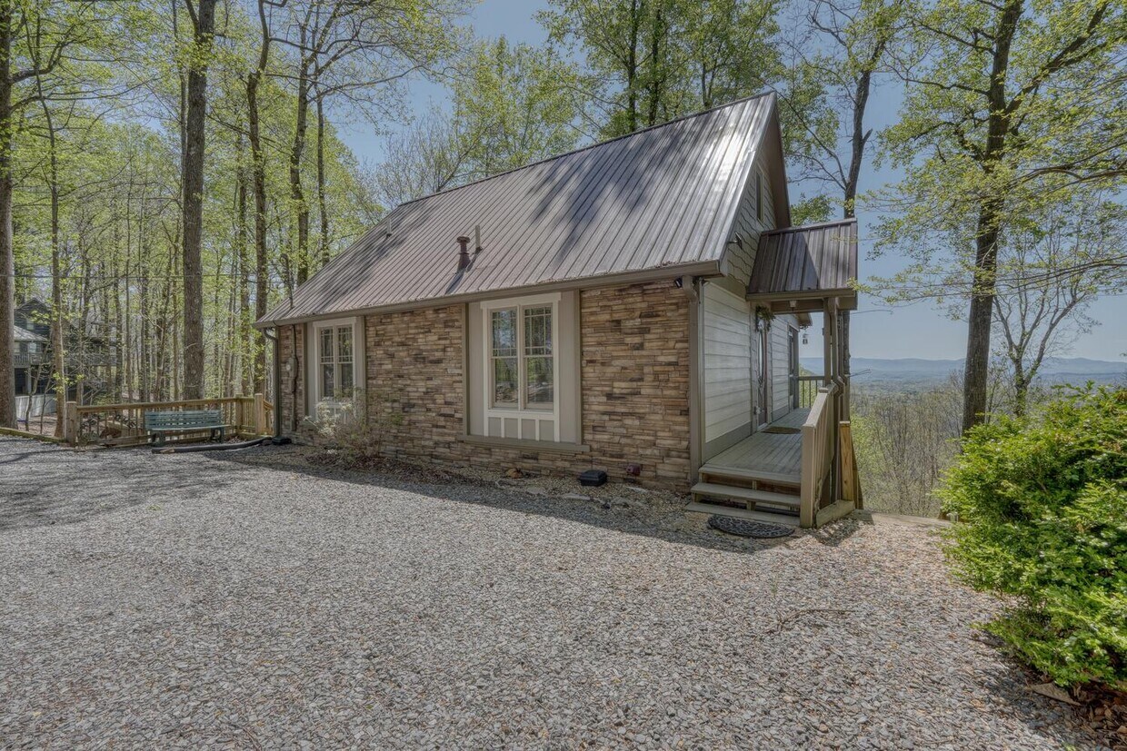 Foto principal - 1142 Walnut Ridge