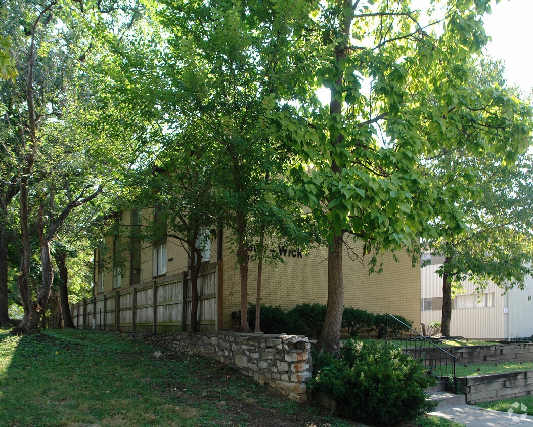 Building Photo - Penn-Wick