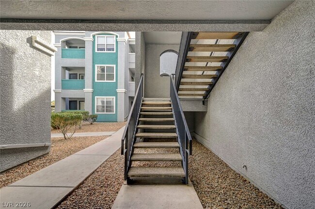 Building Photo - 6955 N Durango Dr