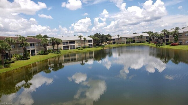 Foto del edificio - 12161 Summergate Cir