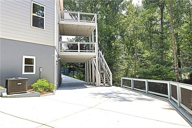 Foto del edificio - 2125 Clay Rd SW