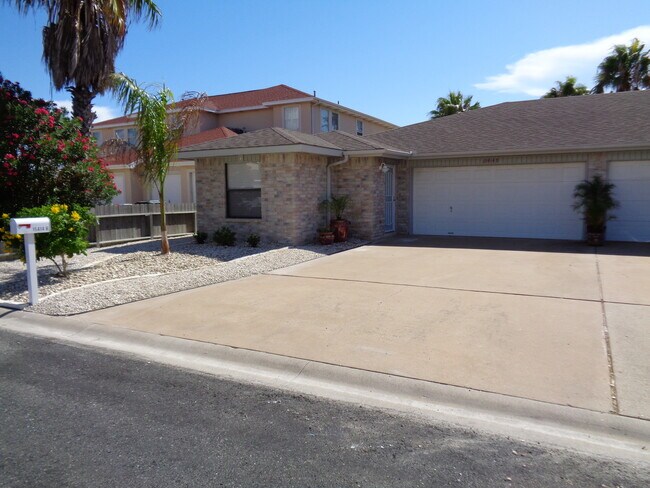 Frente - 15414 Grass Cay Ct