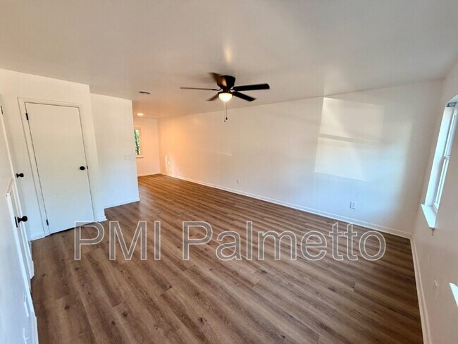 Foto del edificio - 1232 Grove Park Ln