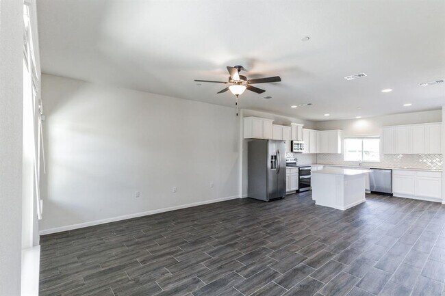 Building Photo - 9602 Whisper Willow Blvd