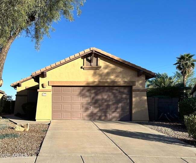 Building Photo - 10372 E Meandering Trail Ln
