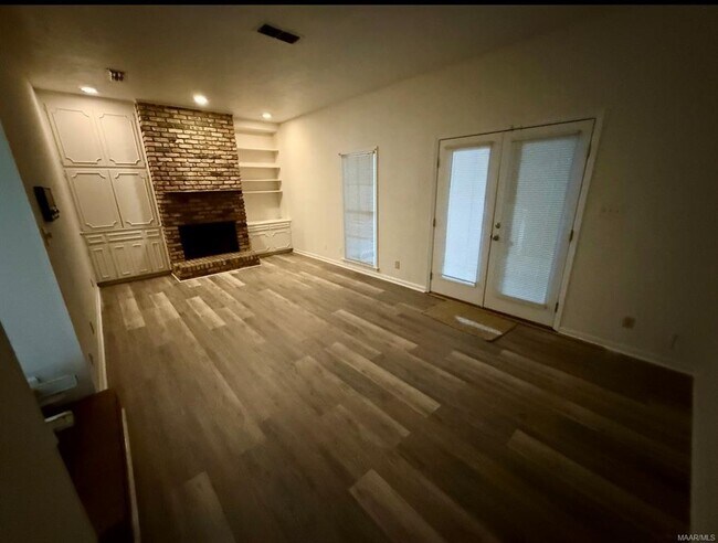 Foto del edificio - 2066 Rexford Rd