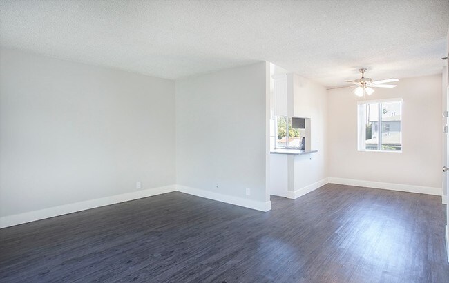 Foto del edificio - 2233 S Ridgeley Dr