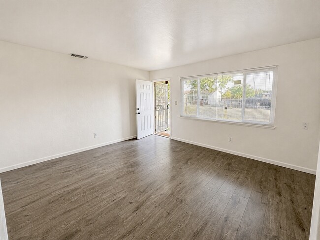 Building Photo - 7809 50th Ave
