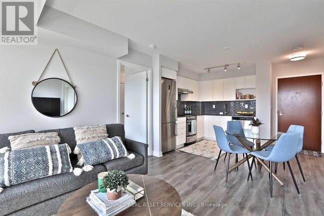 Building Photo - 160 Flemington Rd