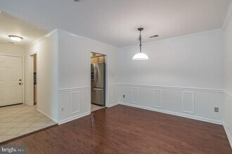 Building Photo - 2811 Lee Oaks Ct