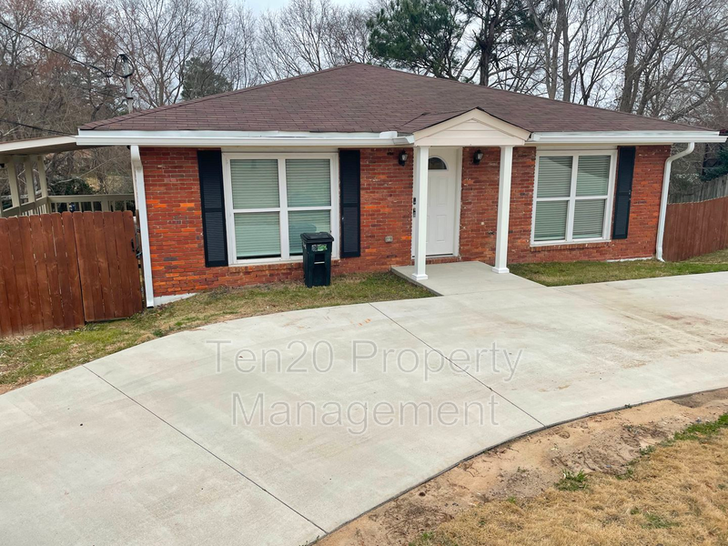 Foto principal - 3033 W Britt David Rd