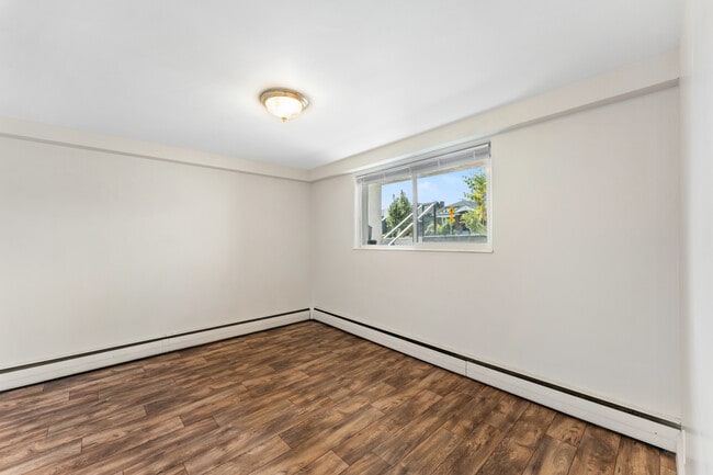 Building Photo - 1823 Gold Hunter LLC