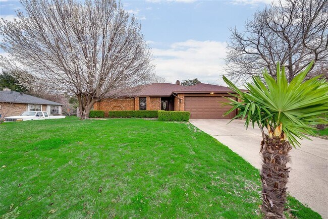 Building Photo - 5028 Hollow Ridge Rd