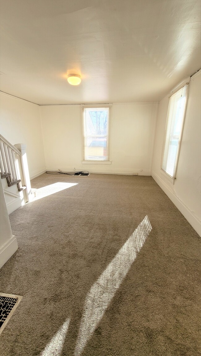 Foto del edificio - 322 E Boulder St